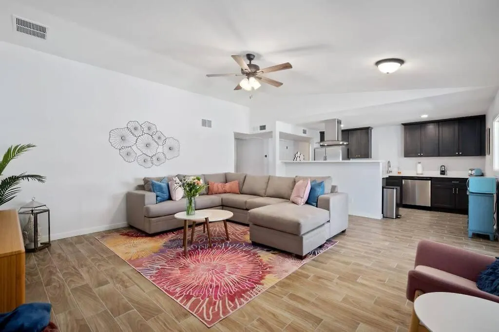 Holiday home Fab Phx Getaway W/ Pool & Fire Pit Villa Phoenix